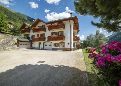 Casa Bamby vista dall’esterno, Val di Peio